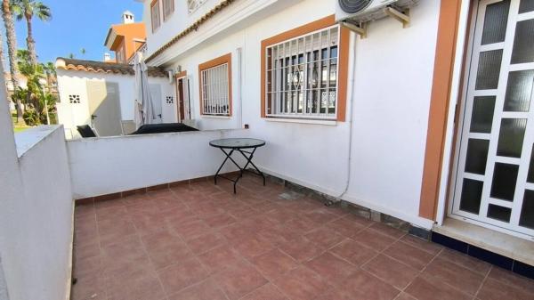 Chalet adosado en calle Gerona