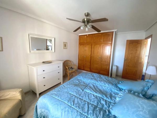 Casa independiente en avenida de La Costa Azul