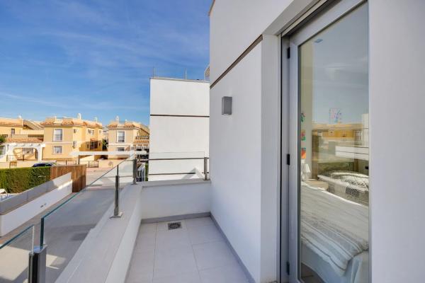 Casa independiente en avenida Jerez de la Frontera, 98