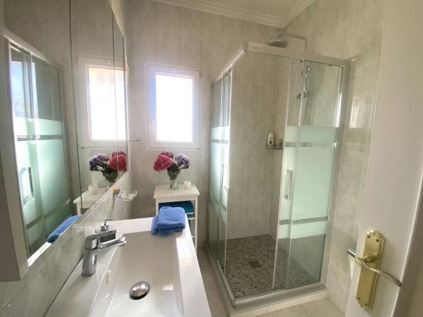 Casa independiente en avenida de La Costa Azul