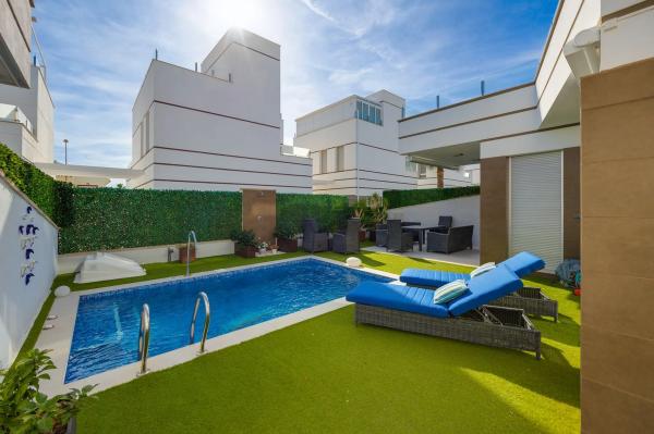 Casa independiente en avenida Jerez de la Frontera, 29