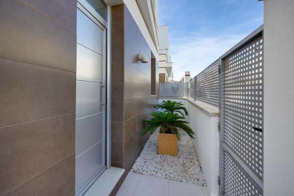 Casa independiente en avenida Jerez de la Frontera, 29