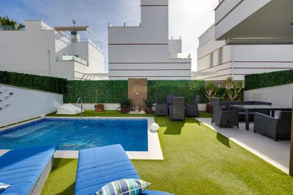 Casa independiente en avenida Jerez de la Frontera, 29