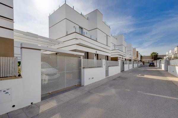 Casa independiente en avenida Jerez de la Frontera, 29