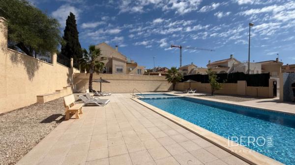 Casa independiente en calle Castillo