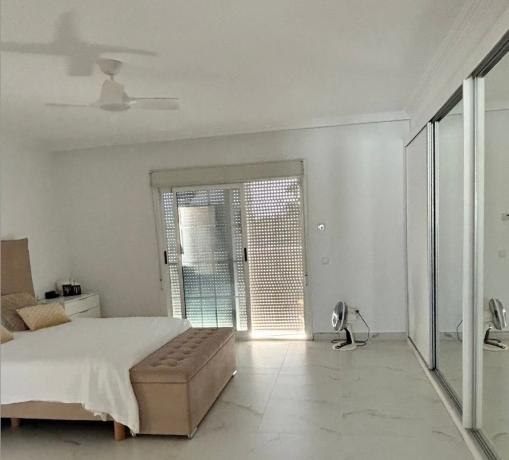 Casa independiente en avenida Antonio Quesada, 24