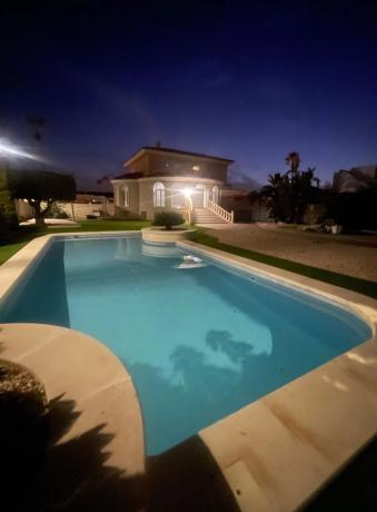 Casa independiente en avenida Antonio Quesada, 24