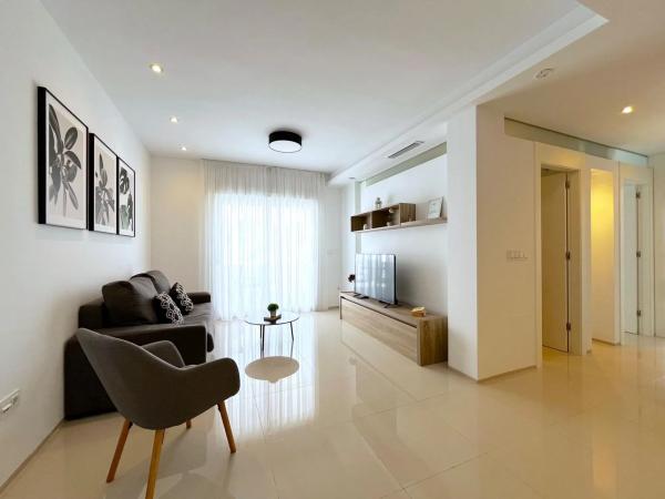 Casa independiente en avenida de Málaga