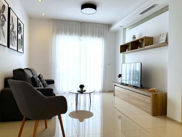 Casa independiente en avenida de Málaga