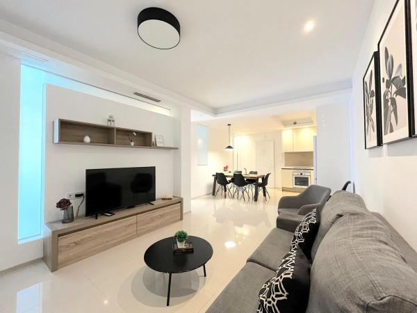 Casa independiente en avenida de Málaga