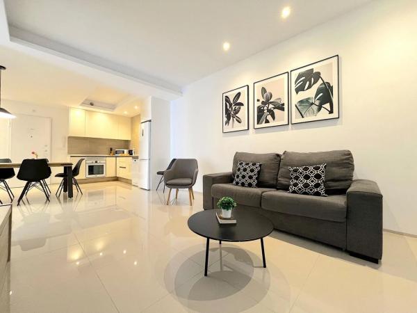 Casa independiente en avenida de Málaga