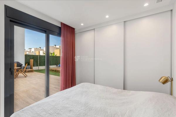 Chalet pareado en avenida Argentina, 90 -102