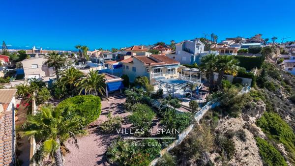 Casa independiente en avenida del Recorral