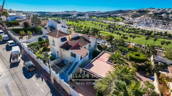 Casa independiente en avenida del Recorral