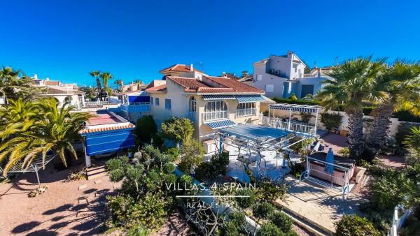 Casa independiente en avenida del Recorral