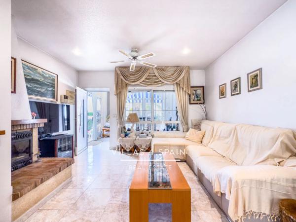 Casa independiente en avenida del Recorral