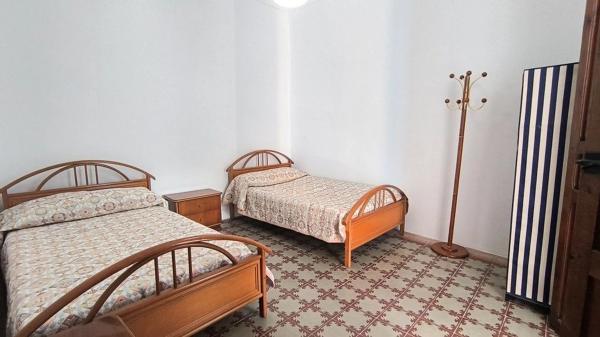 Chalet adosado en calle Orihuela