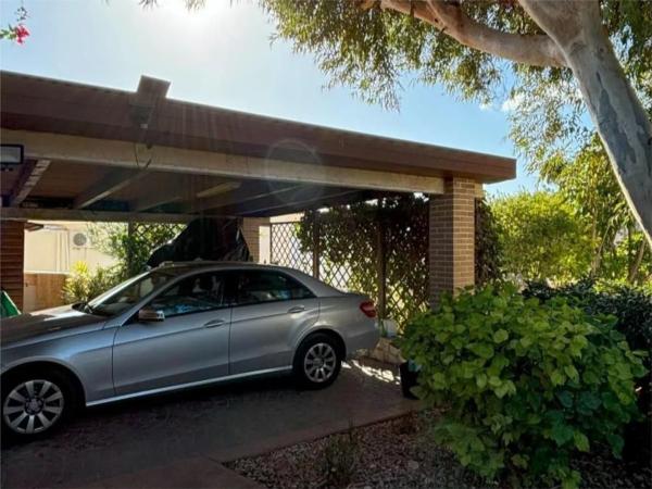 Casa independiente en calle de los Almendros