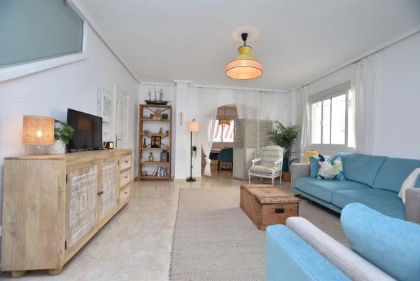 Chalet pareado en avenida de Málaga