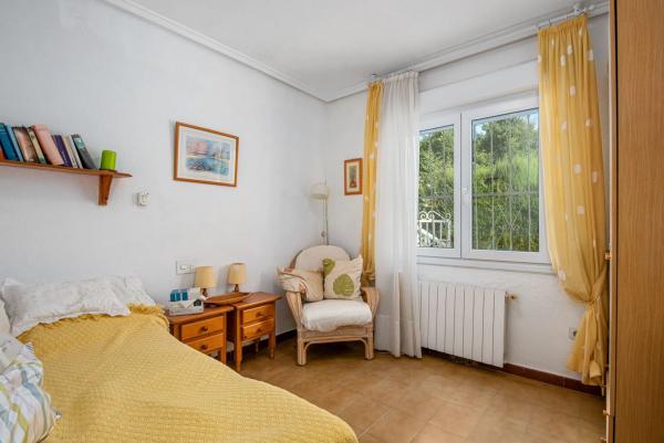 Chalet en calle Sola, 15