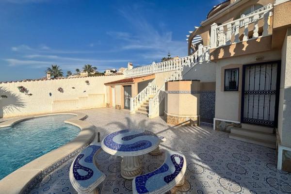 Chalet en calle Pico Revolcadores, 815