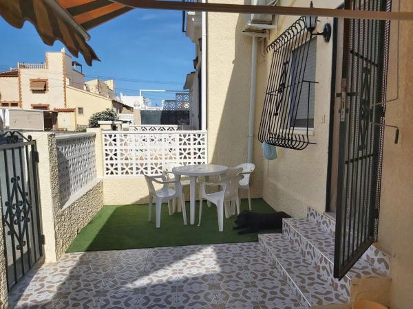 Chalet adosado en Urbanizacion la Marina, 7