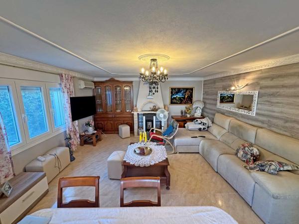 Casa independiente en calle Ruinas de Petra, 44