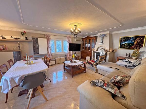 Casa independiente en calle Ruinas de Petra, 44