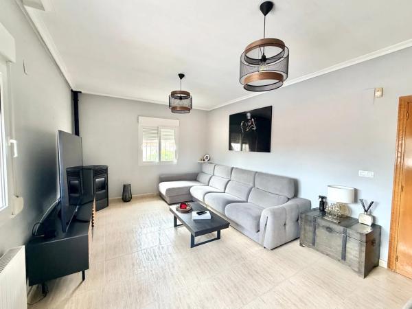 Casa independiente en Urbanizacion la Marina, 52