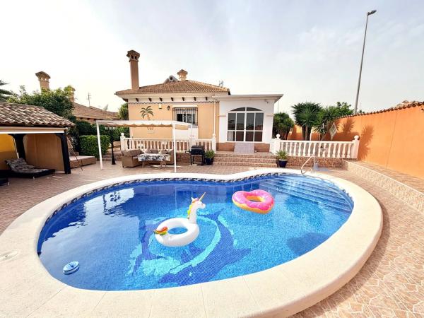 Casa independiente en Urbanizacion la Marina, 52