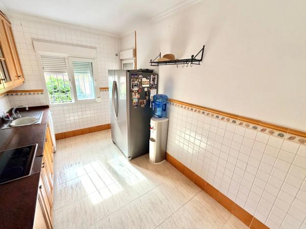 Casa independiente en Urbanizacion la Marina, 52