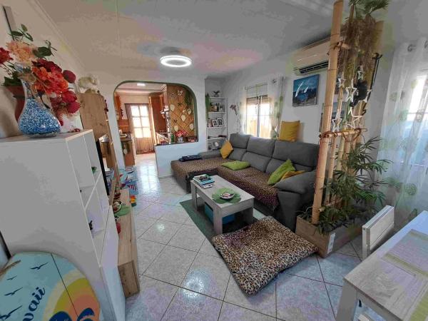 Casa independiente en calle Luxemburgo