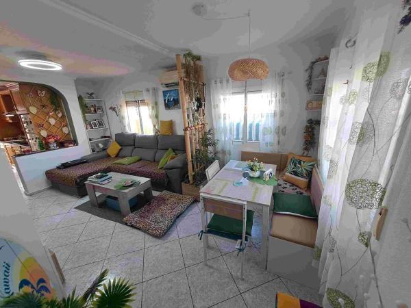 Casa independiente en calle Luxemburgo