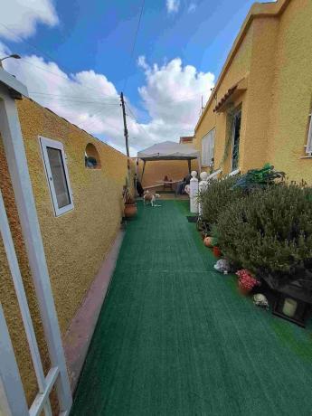 Casa independiente en calle Luxemburgo