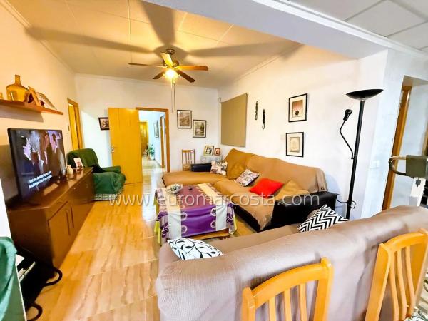 Chalet adosado en avenida Guardamar