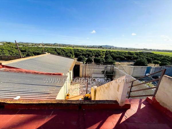 Chalet adosado en avenida Guardamar