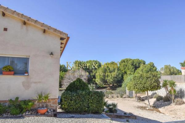Casa independiente en calle Ruinas de Petra