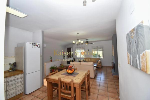 Casa independiente en calle Ruinas de Petra