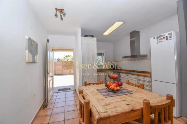 Casa independiente en calle Ruinas de Petra