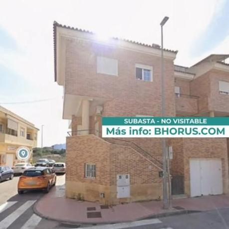 Chalet en avenida de Catral