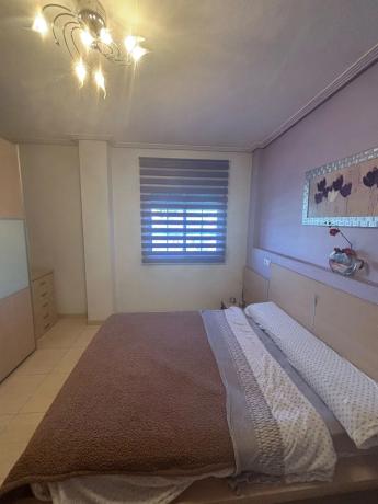 Chalet adosado en avenida de Catral, 2