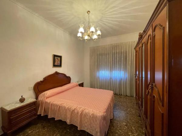 Chalet adosado en Av Orihuela, 26