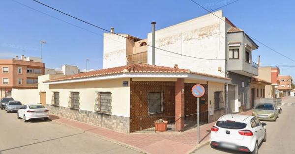 Chalet adosado en Av Orihuela, 26