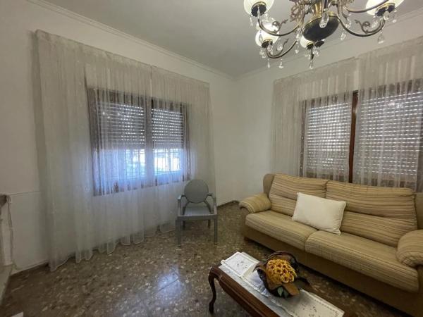 Chalet adosado en Av Orihuela, 26