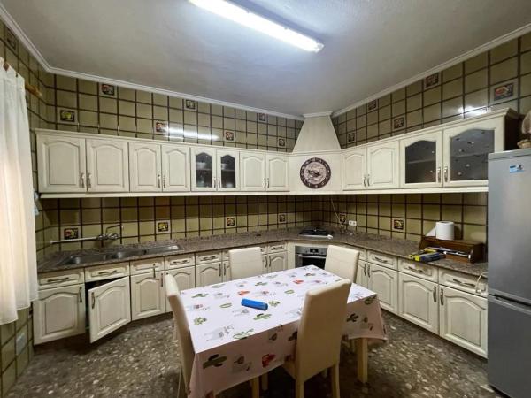 Chalet adosado en Av Orihuela, 26