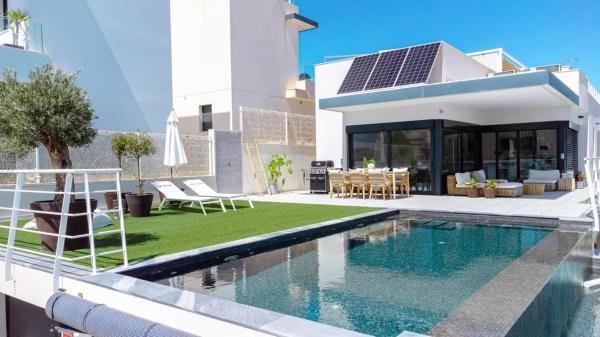 Casa independiente en calle lo Aguirre