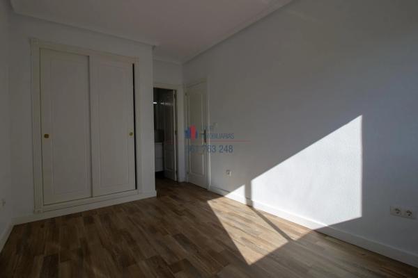 Piso en avenida Alicante, 17