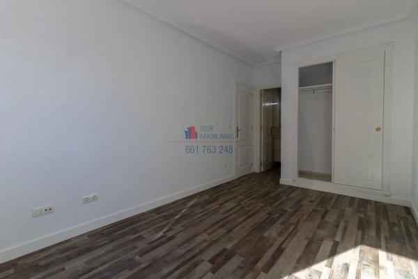 Piso en avenida Alicante, 17