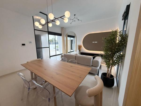 Casa independiente en San Miguel de Salinas