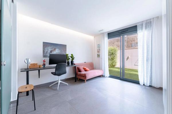 Casa independiente en CL Aguirre Lo-ciudad Comunic